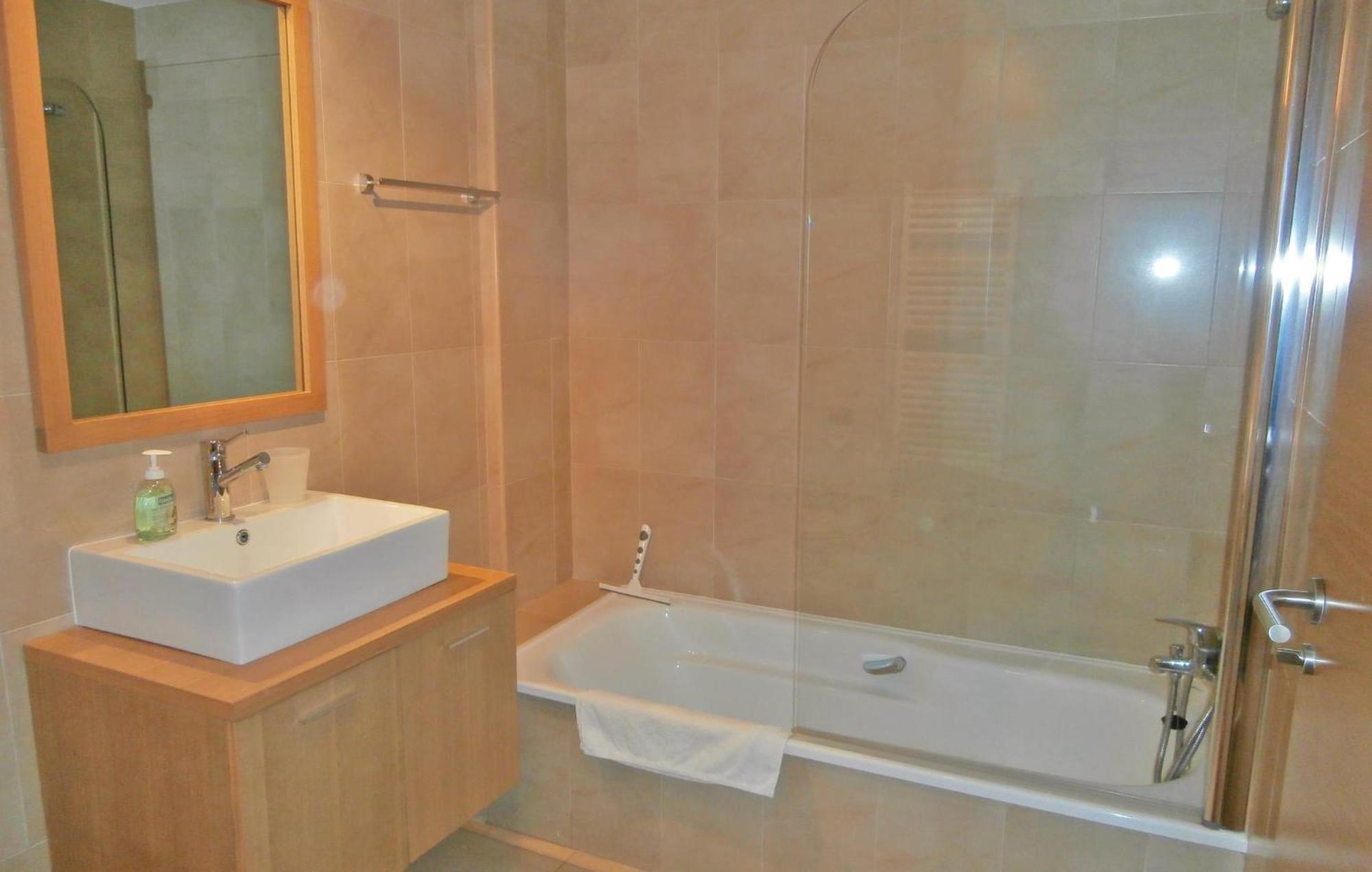 2 Bedroom Beautiful Apartment In Sucina Kültér fotó