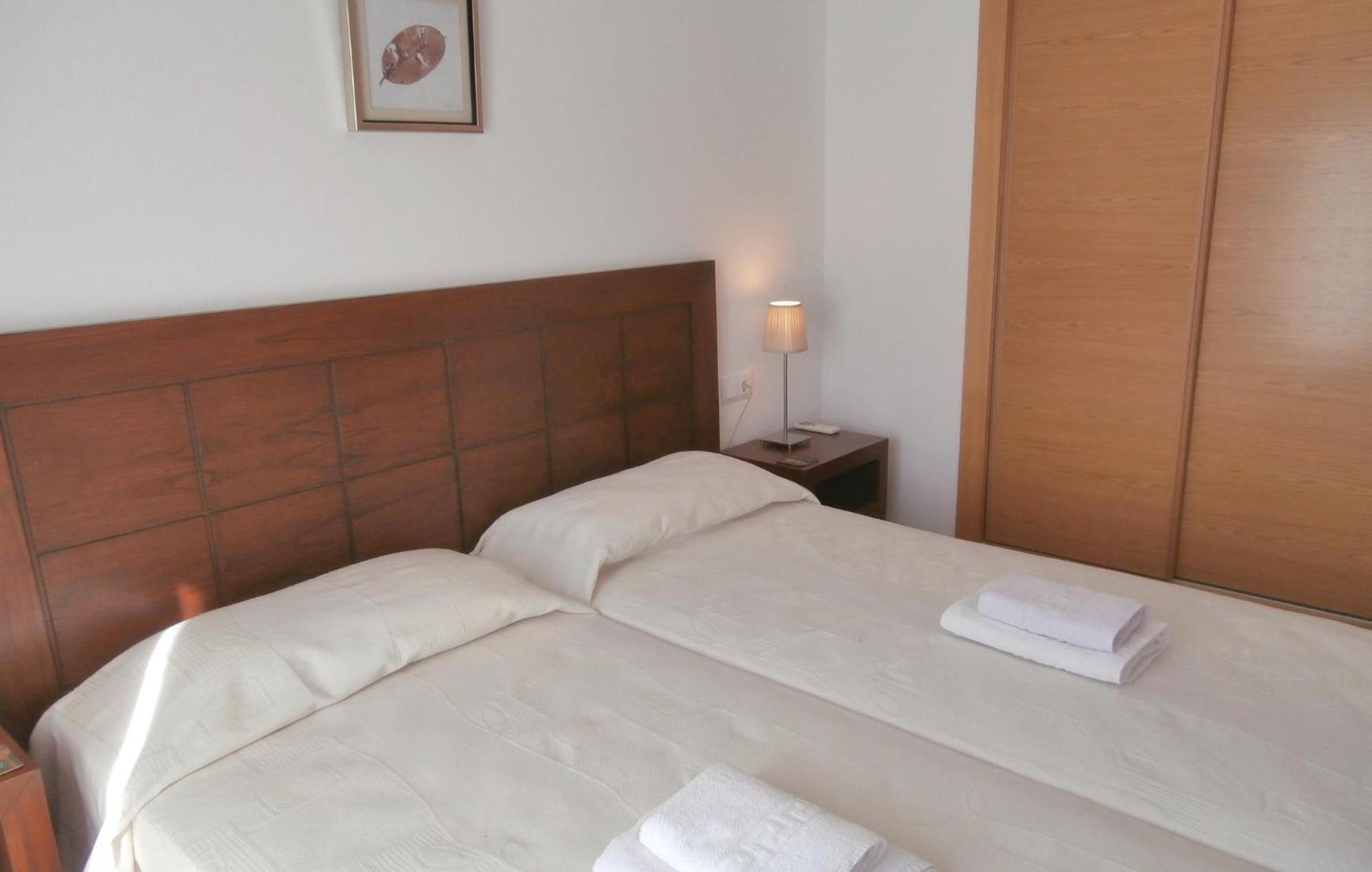 2 Bedroom Beautiful Apartment In Sucina Kültér fotó