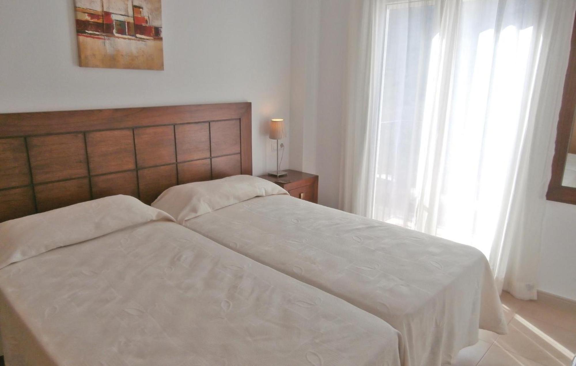 2 Bedroom Beautiful Apartment In Sucina Kültér fotó